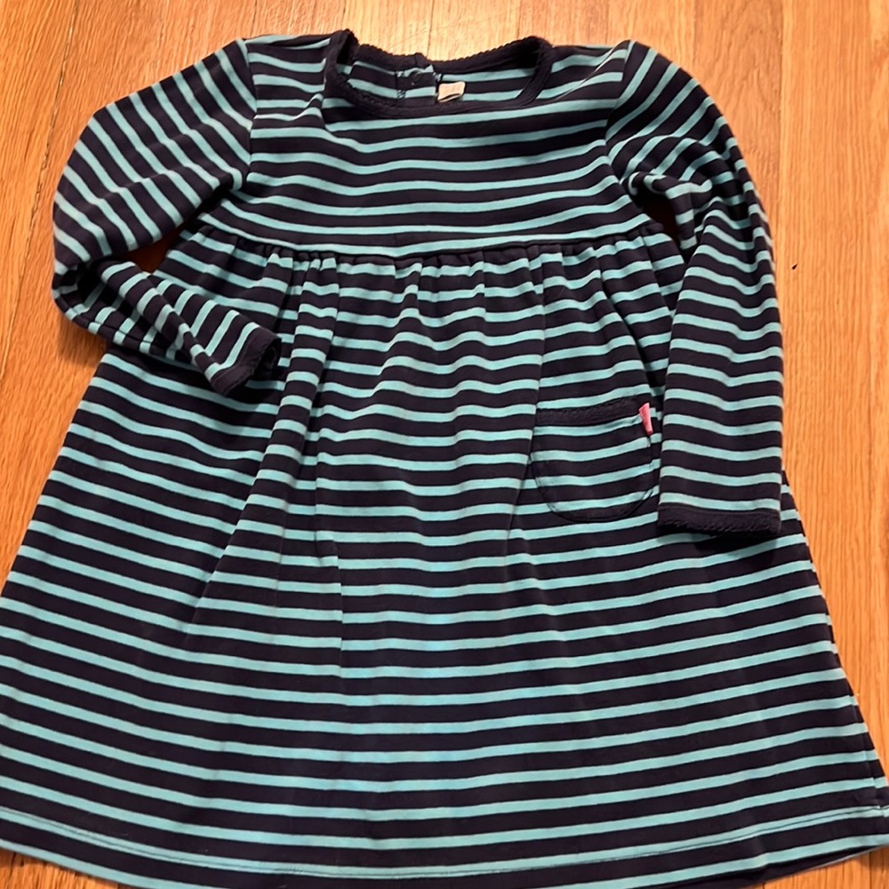 Adorable boutique heavy cotton material with sweet details!